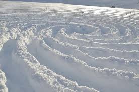 Colossal Snowshoe Art by Simon Beck » TwistedSifter